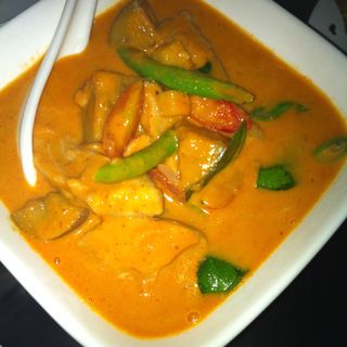 Red Curry Chicken(Lobby Restaurant and Lounge)