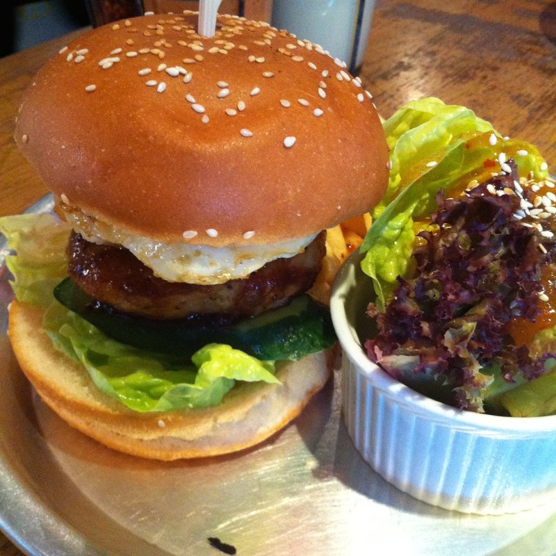 Chicken and Egg Burger(Wondermama)