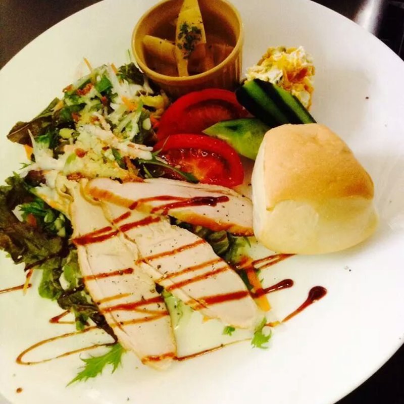 サラダのプレート(昼ごはん夜カフェ)