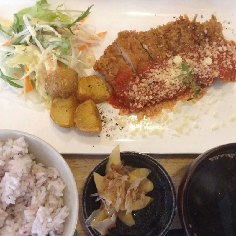 カツレツ定食(昼ごはん夜カフェ)