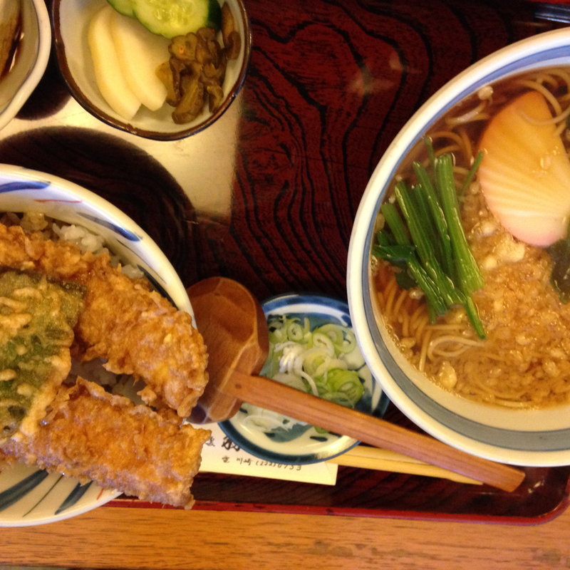 イカ天丼とたぬきそば定食(羽生庵)