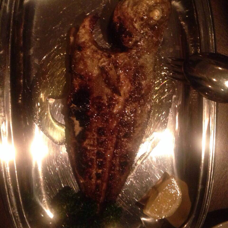 魚の炭火焼（ワカシ）(マル・デ・クリスチアノ Mar de Cristiano)