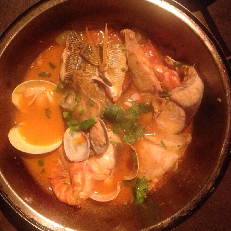 魚介のカタブラーナ鍋煮込み(マル・デ・クリスチアノ Mar de Cristiano)