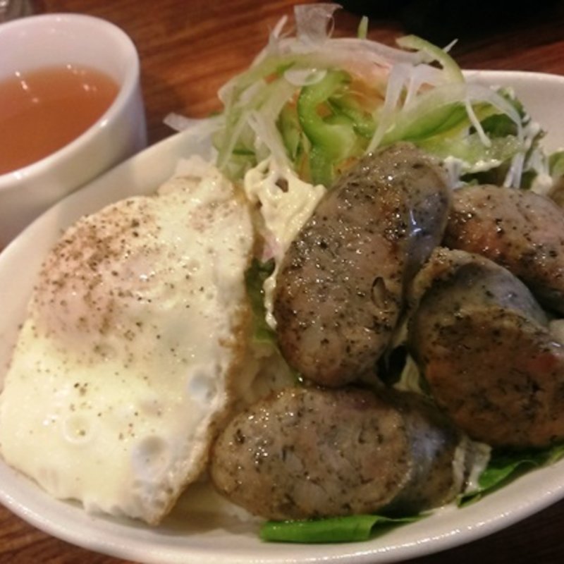 サラダ丼(DINING CAFE SONRISA)