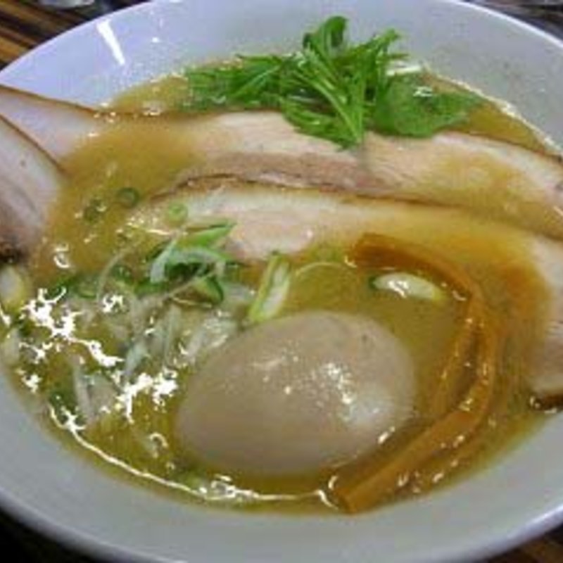 鶏塩白湯ラーメン(ラーメン ロケットキッチン)