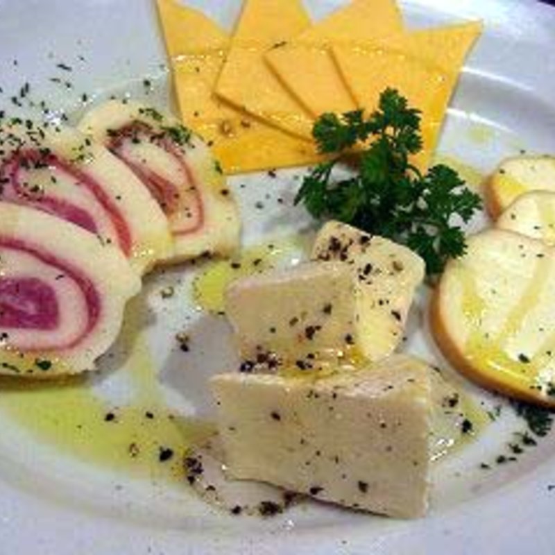 チーズ盛り合わせ(Bar Salu バルザル 天満店)