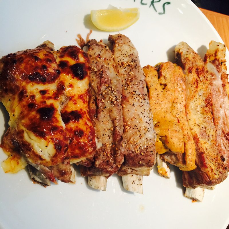 スペアリブ(塩胡椒、マスタード、マヨネーズ、ガーリック)(SHUTTERS二子玉川)