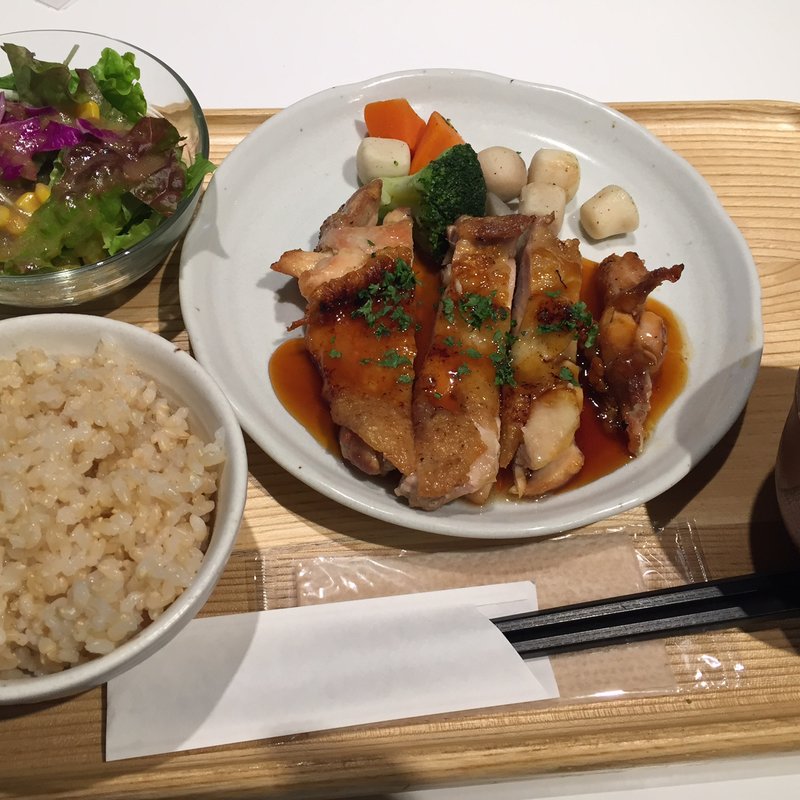 照焼きソースのチキンソテー(カフェ パーク)