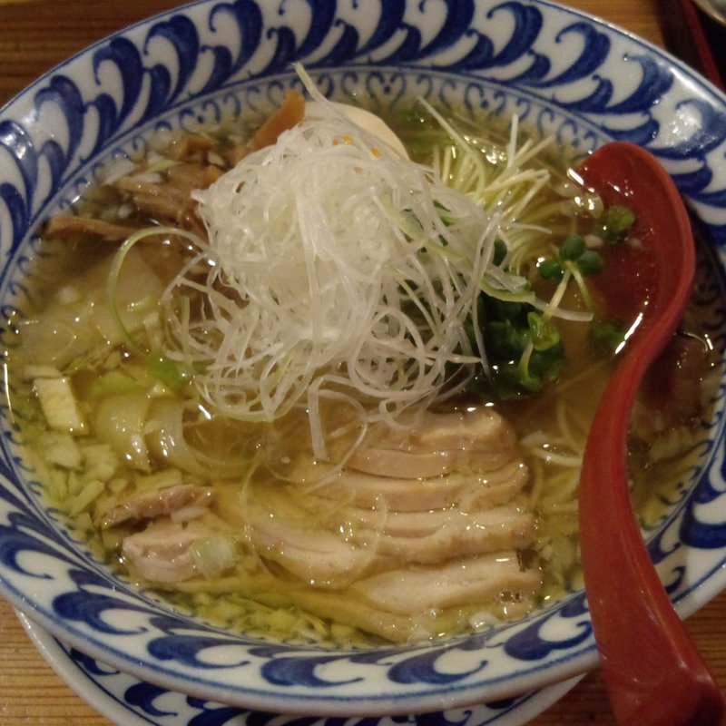 わんたんとり塩めん (ラーメン武藤製麺所・竹ノ塚（昼）/MUTO RAMEN BAR（夜）)