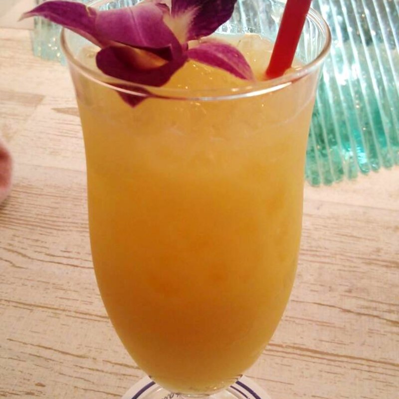 マンゴーラッシー(Cafe Holiday)