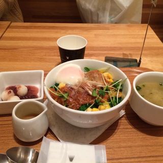 タコライスどんぶり(nana’s green tea イクスピアリ店)