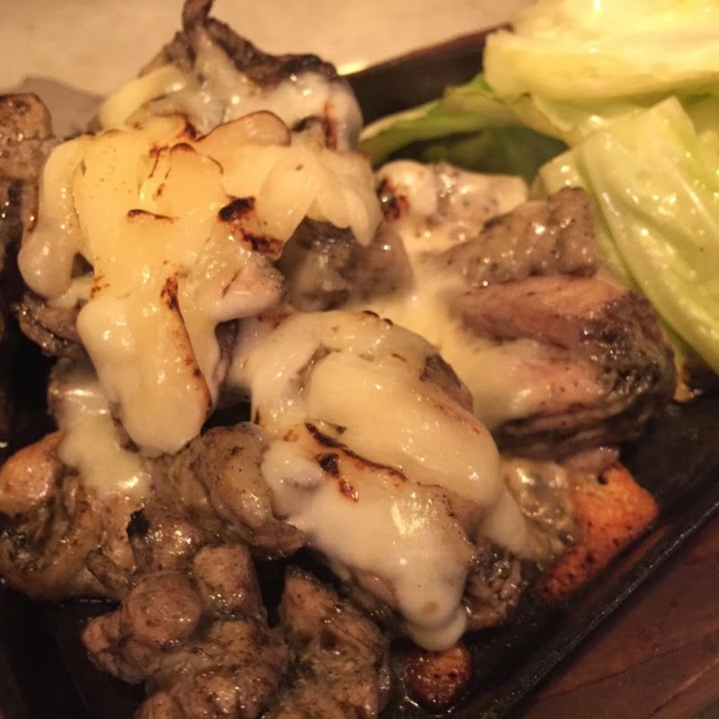 薩摩軍鶏の鍬焼き（チーズ）(薩摩国鶏 （サツマクニドリ）)