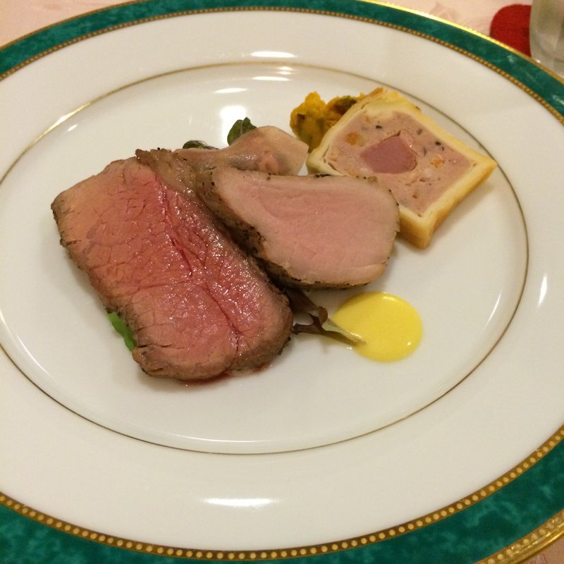 ローストビーフとポーク 鴨肉のテリーヌ(レストランラパン)