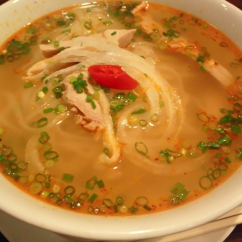 鶏肉のフォー(フォーベト)