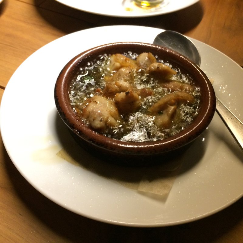 鳥モモアヒージョ(パリカリ)