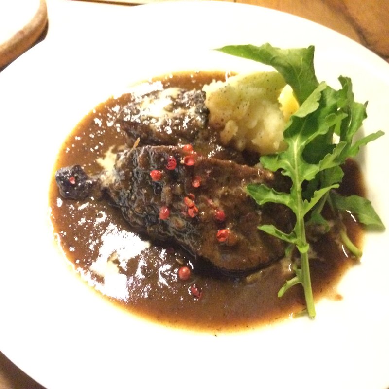 牛ほほ肉の赤ワイン煮込み(パリカリ)