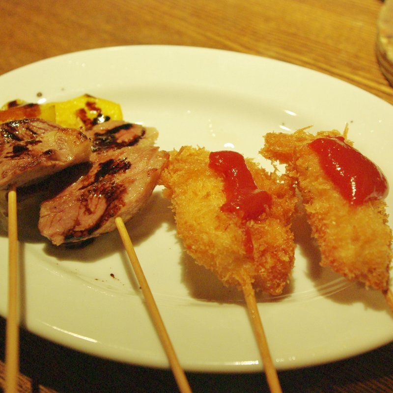 鴨のコンフィ バルサミコソース、マグロの串カツ甘辛赤味噌だれ(古民家イタリアン NOVO)