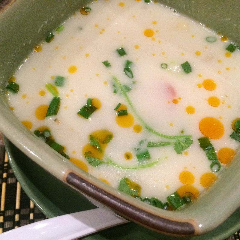 鶏肉とココナッツミルクのスープ(タイ・アヨタヤ・レストラン （Thai Ayothaya Restaurant）)