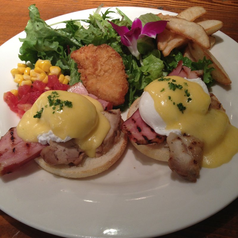 エッグベネディクトカイマナ(Loco’s TABLE MAHANA 恵比寿店)