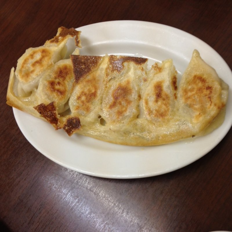 焼餃子(広東酒家らくらく 江戸川橋 （カントンシュ カラクラク）)