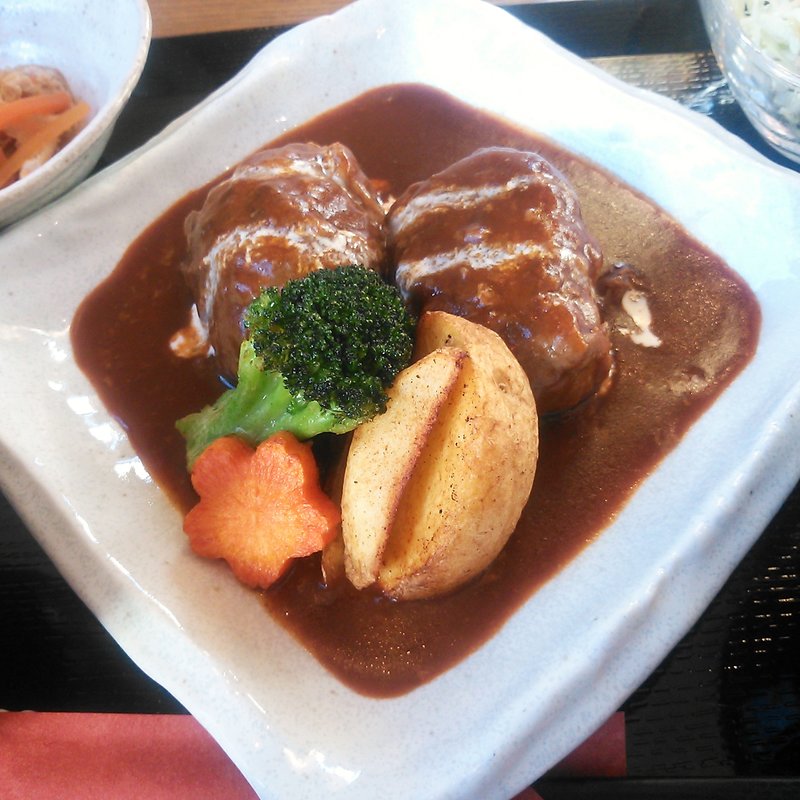 肉巻きハンバーグ定食(桜 )