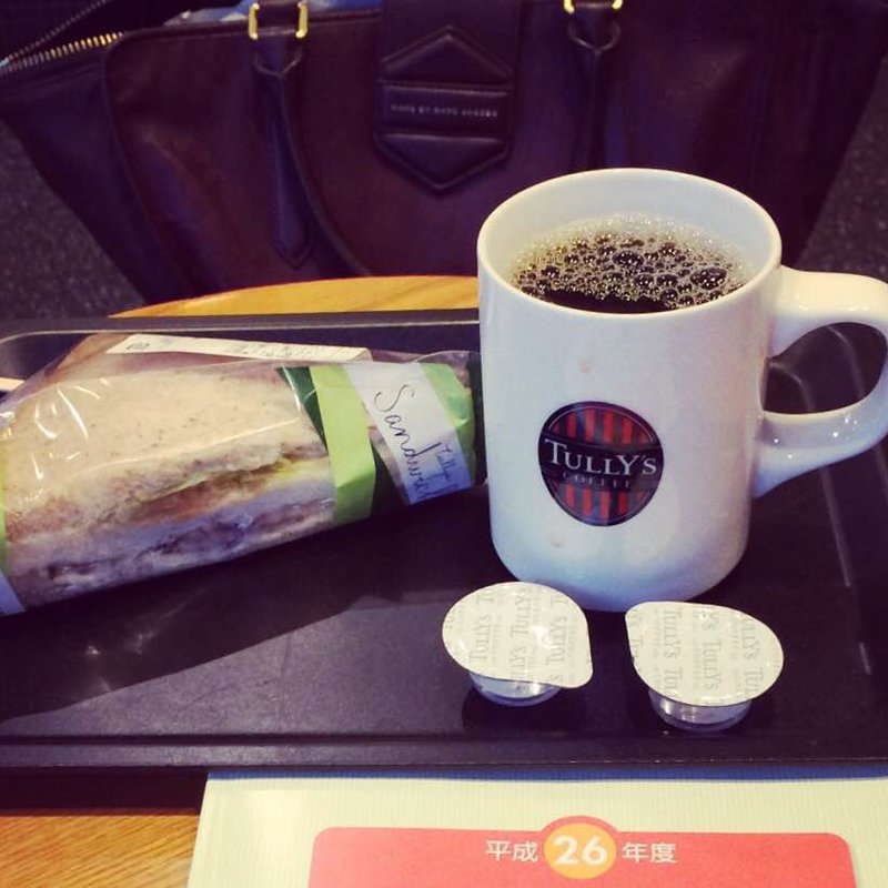 HLT(タリーズコーヒー 神保町店)