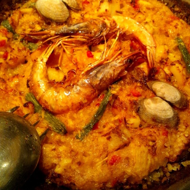 魚介のパエジャ(スペイン料理銀座エスペロ みゆき通り店)