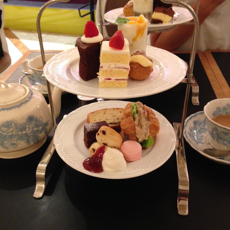 アフタヌーンティセット(シャンデリア テーブル （Chandelier Table）)