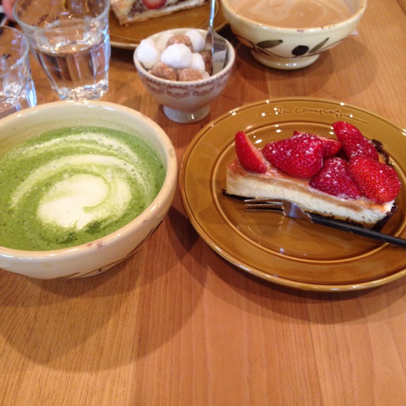 イチゴタルト(ア・ラ・カンパーニュ 大阪茶屋町店 （a la campagne）)