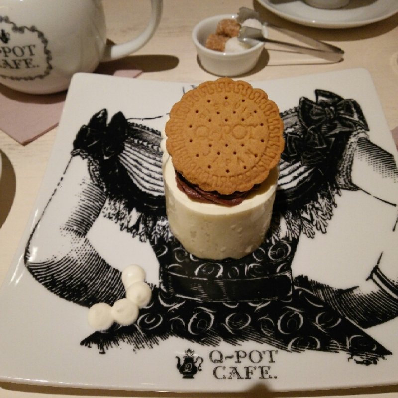 ネックレスプレート　ビスケットティラミス(キューポット カフェ 本店 （Q-pot CAFE）)