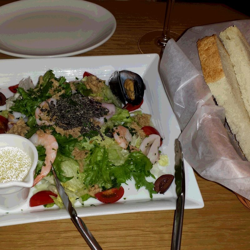 vino kitchen サラダ(KINOKUNIYA vino kitchen )