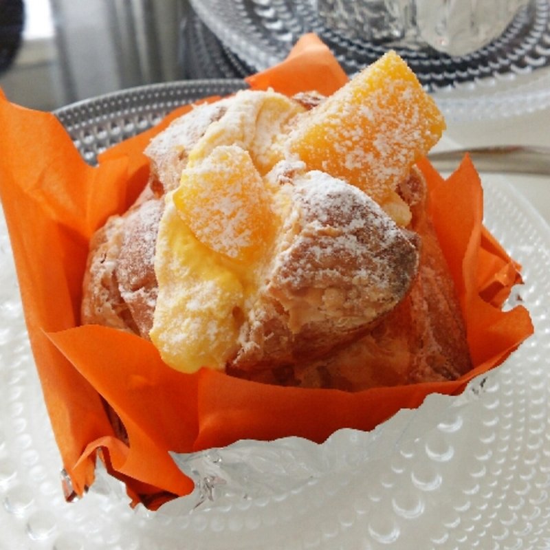 マンゴーシュークリーム(モルトボーノ)