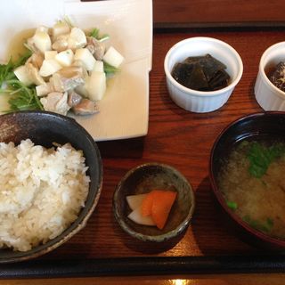 茹鶏と長イモ和えわさびあん（ランチ）(キレイになるための食卓)