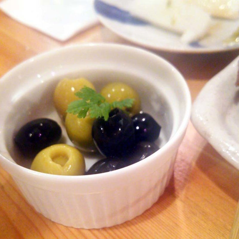 オリーブ盛り(やきとん かなめ )