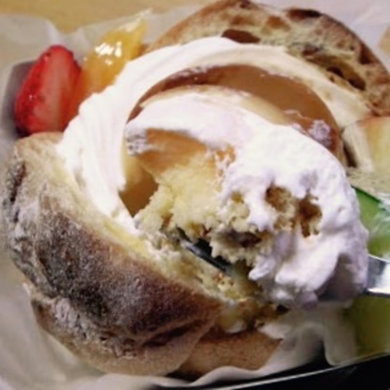 フルーツクリームサンド(カスタード )