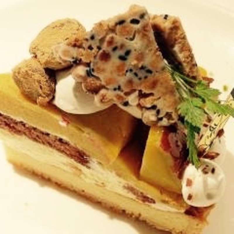 サツマイモの和風タルト(ラ・メゾン アンソレイユターブル パティスリー ルミネ北千住店)