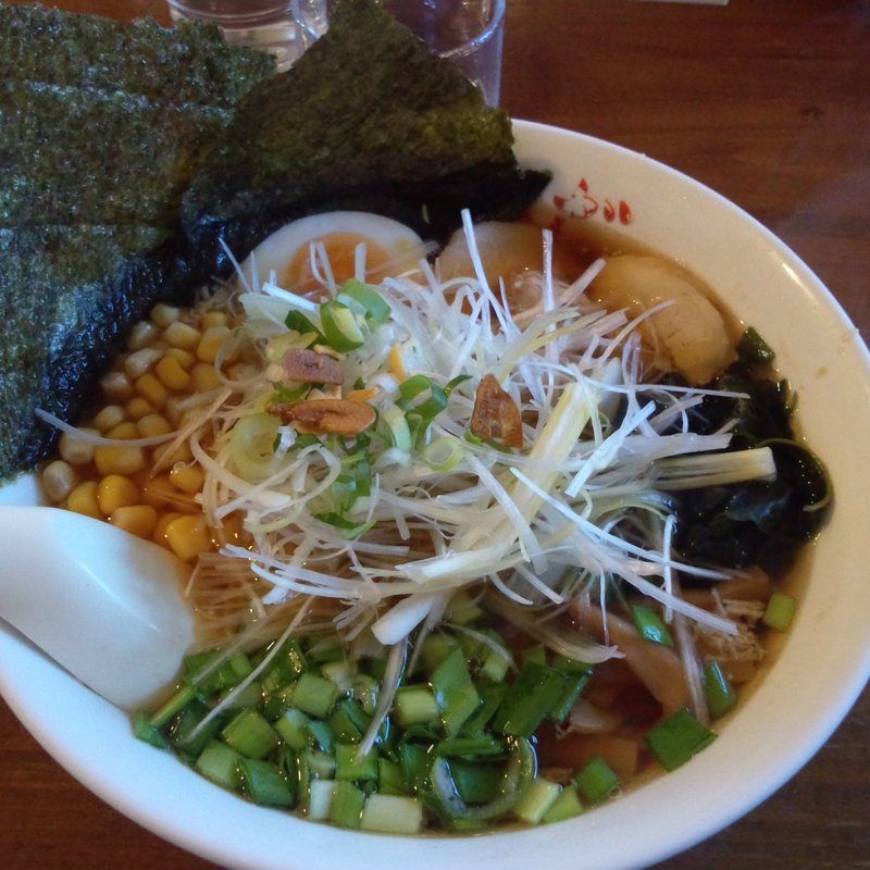全部のせ にんにく正油ラーメン (道の駅しもにた )