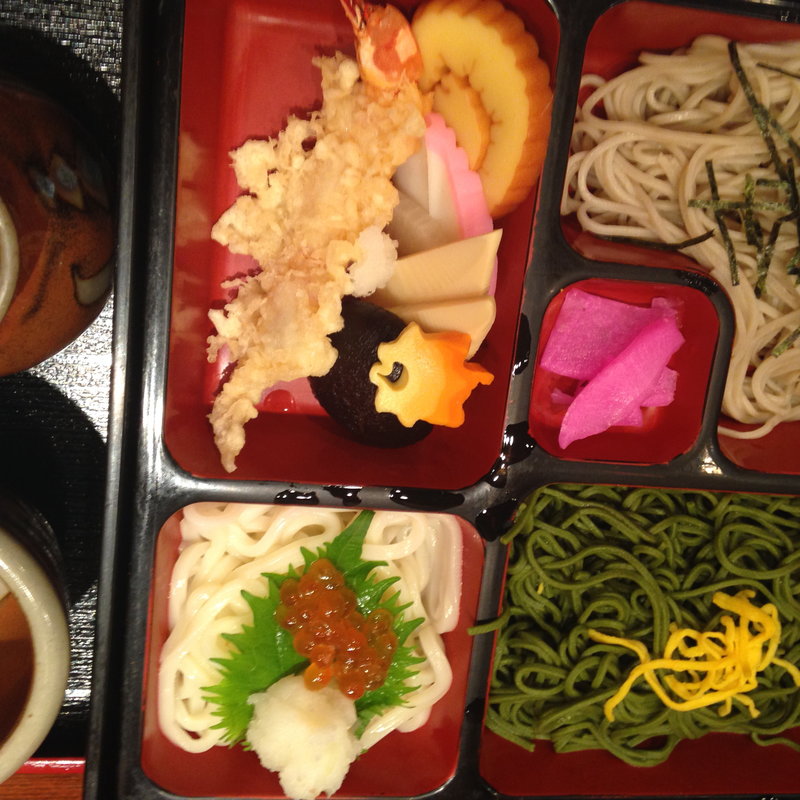 3色そば(本味楽)