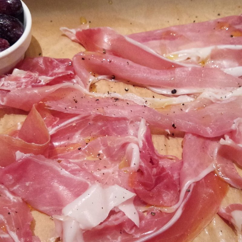 ヨッシーの生ハム盛　M(わいん食堂４４ )