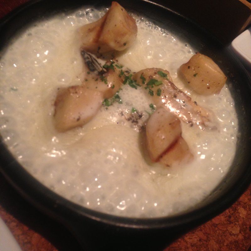 マッシュルームのブルーチーズ焼き(富士屋本店グリルバー)