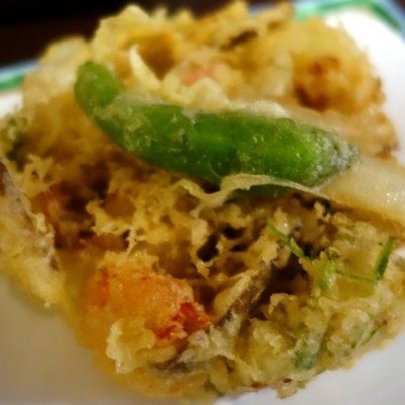 かまぼこかき揚げ(千世倭樓 そば　美蔵 （チョウワロウ ソバ　ミクラ）)