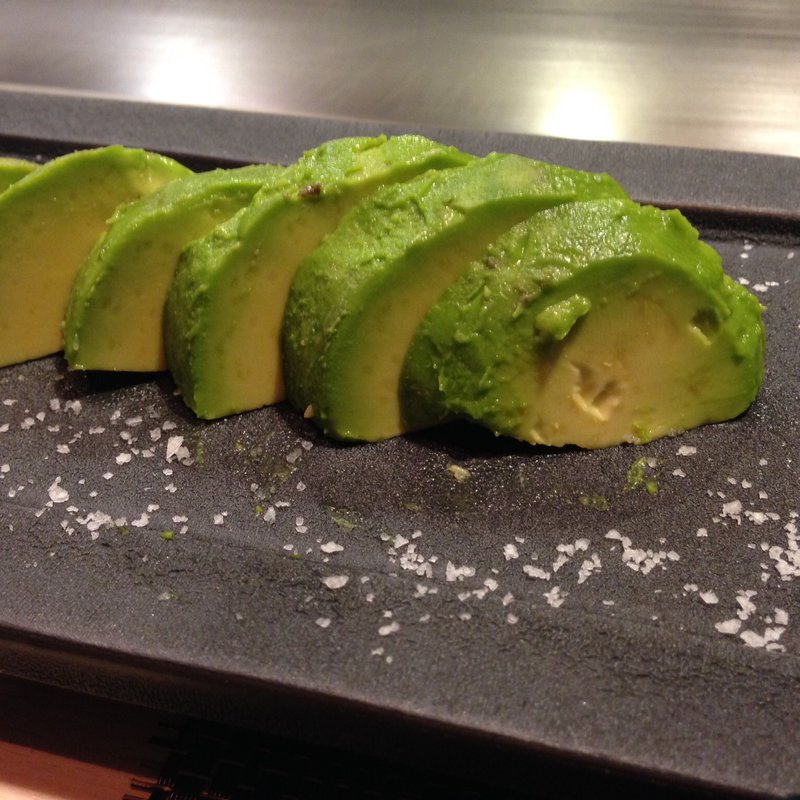 アボカドの刺身(縁 )