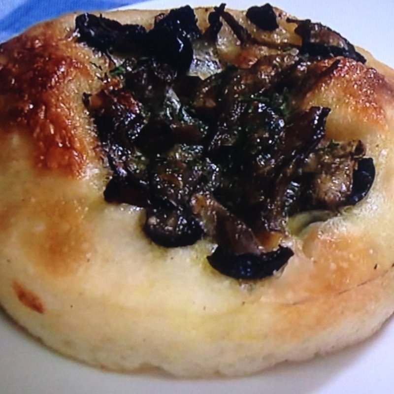 きのこ入りパンタルト(ブーランジュリー メルク)