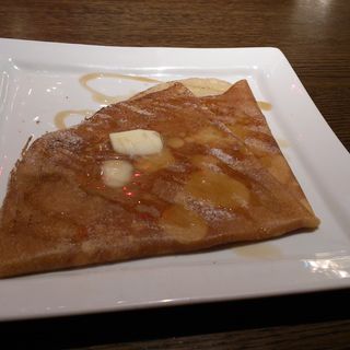 メープルシロップと塩バタークレープ(Brasserie Barbara ルミネ新宿店)