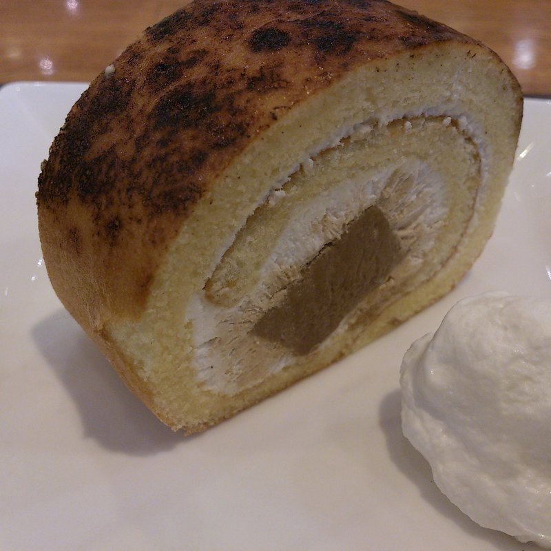 キャラメルプリンロール(ドリップマニア エキュート日暮里店 )