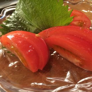 有機トマトのスライス(お魚くわえたどら猫 （おさかなくわえたどらねこ）)