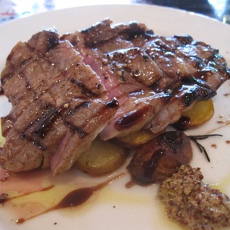 豚肩ロース肉のステーキ(ジョヴァンニ)