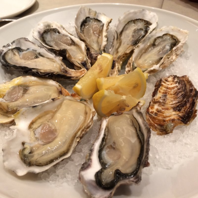 生ガキ1ヶ(品川牡蠣入レ時 )