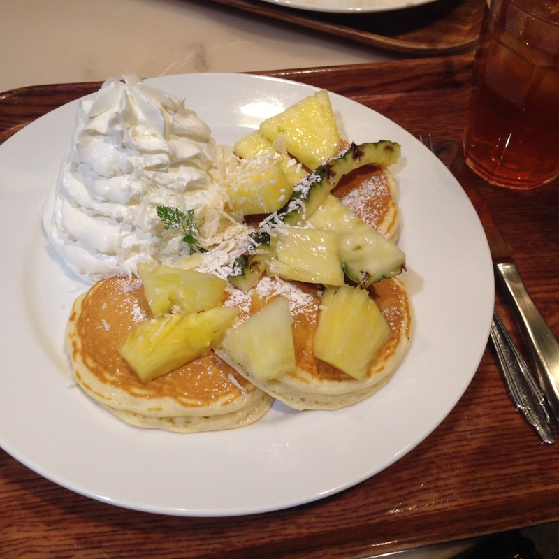 パイン＆ココナッツパンケーキ(マノアパンケーキハウス クイーンズ伊勢丹店 )