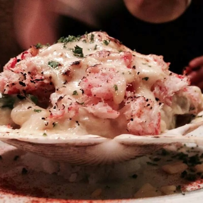 ズワイガニの山盛りグラタン(オヤマバル)